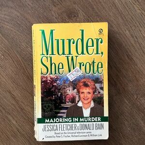Murder, She Wrote Book - Majoring in Murder